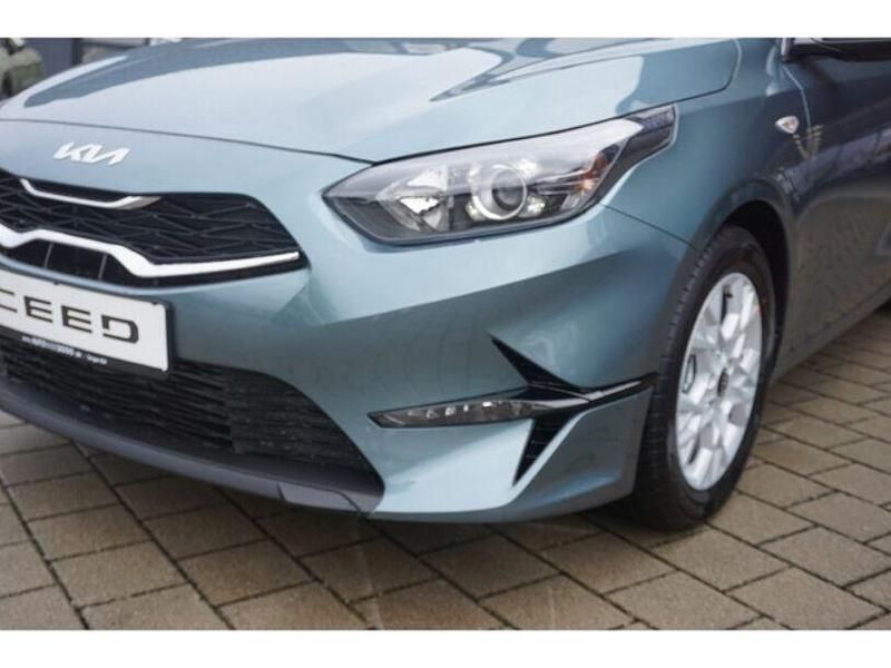Gebraucht Kia Ceed Vision 101 PS (74 kW) 2024 Grau Kleinwagen