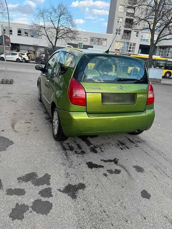 Gebraucht Citroën C2 60 PS (44 kW) 2005 Grün Kleinwagen