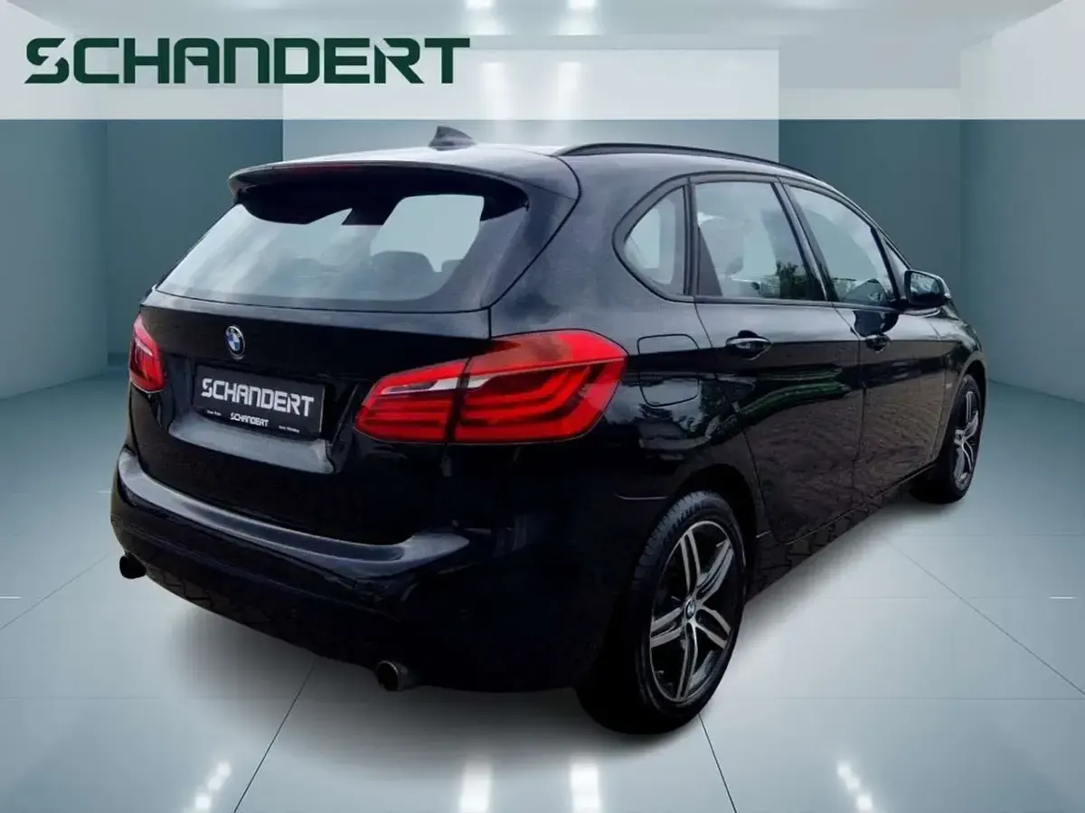 Gebraucht BMW 220 Sport Line 192 PS (141 kW) 2016 Black sapphire metallic Van / Kleinbus