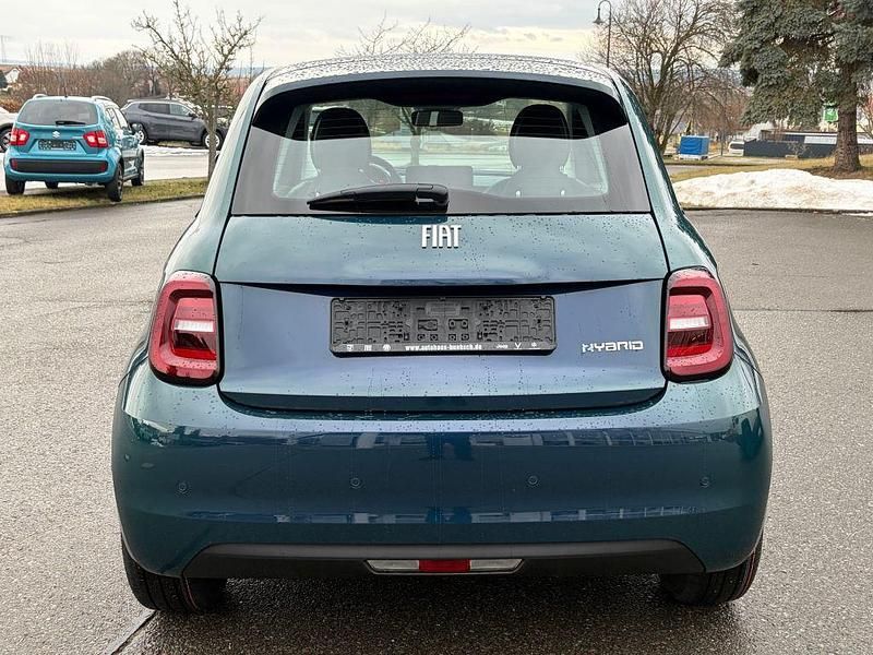 Neu Fiat 500 65 PS (47 kW) 2026 Grün Limousine