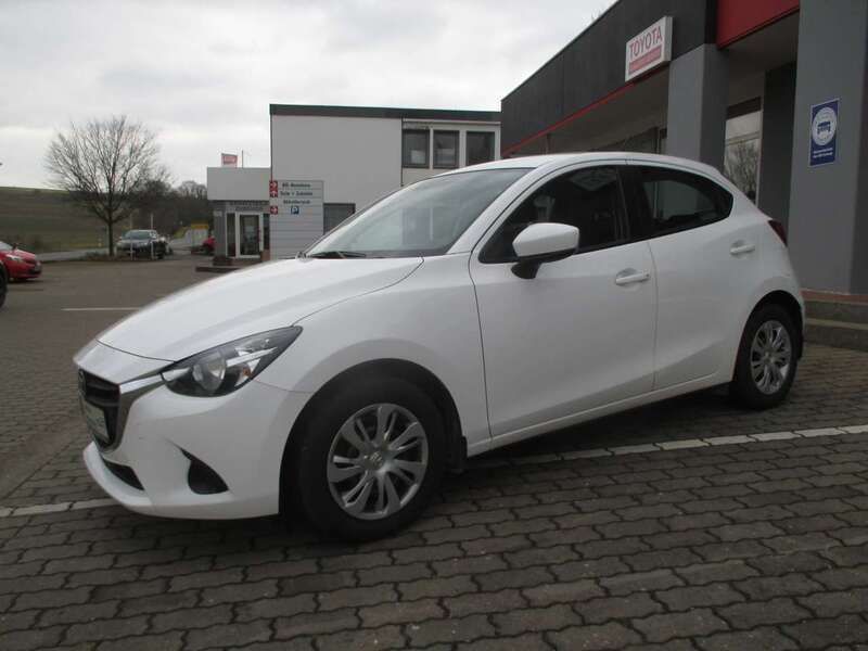 Arcticweiss Gebraucht 2018 Mazda 2 Center-Line Kleinwagen | 10.870 € (Fairer Preis) - Bild 1/4