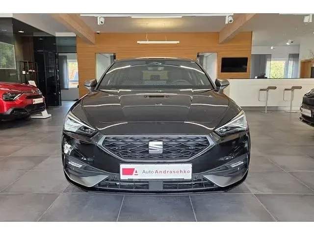 Neu Seat Leon FR 150 PS (110 kW) 2026 Grau Limousine