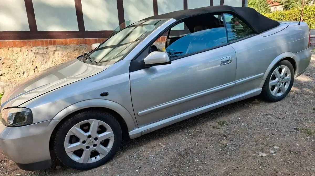 Gebraucht Opel Astra 125 PS (91 kW) 2001 Silber Cabrio