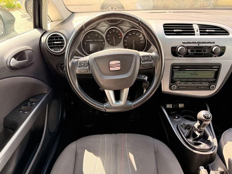 Second-hand Seat Leon Style 125 CP (91 kW) 2011 Gri Hatchback