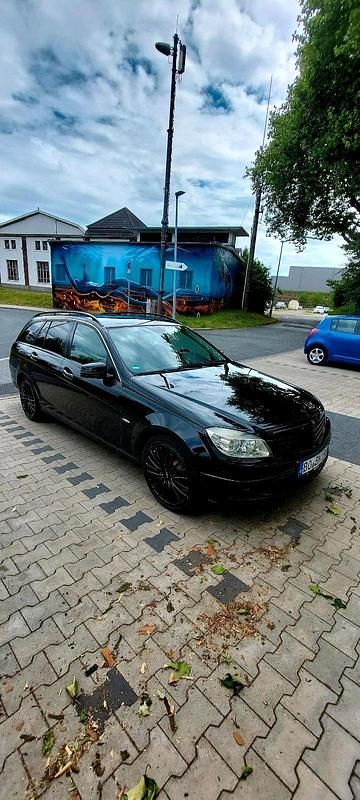 Gebraucht Mercedes C180 156 PS (114 kW) 2010 Schwarz Kombi
