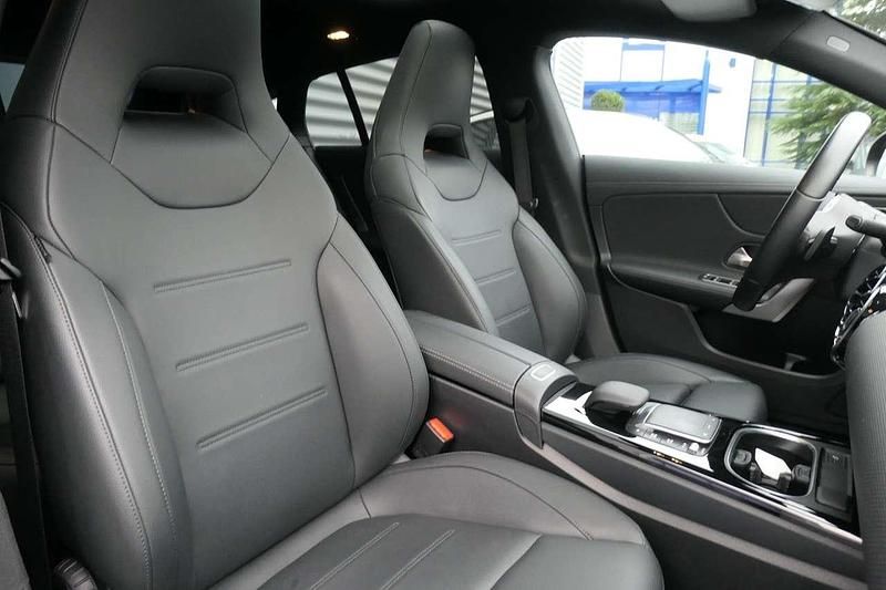 Gebraucht Mercedes CLA220 Progressive 190 PS (139 kW) 2022 Nachtschwarz Limousine