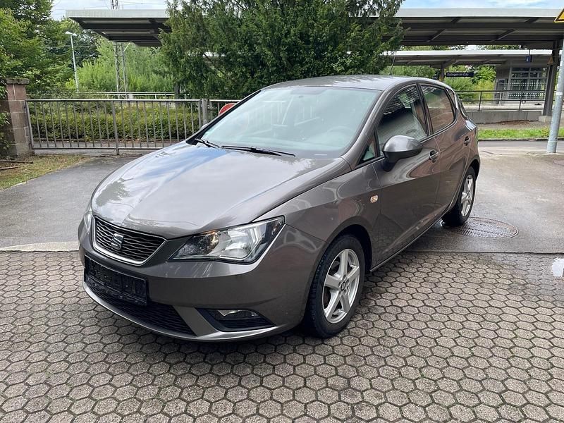 Grau Gebraucht 2014 Seat Ibiza Style Kleinwagen | 3.499 € - Bild 1/4