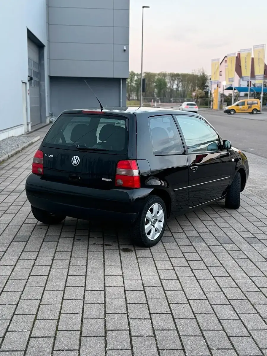 Brugt VW Lupo 75 HK (55 kW) 2003 Sort Hatchback