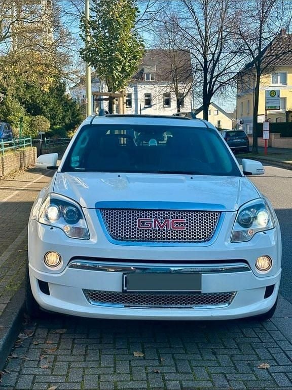 Weiß Gebraucht 2012 GMC Acadia Van / Kleinbus | 12.500 € - Bild 1/4