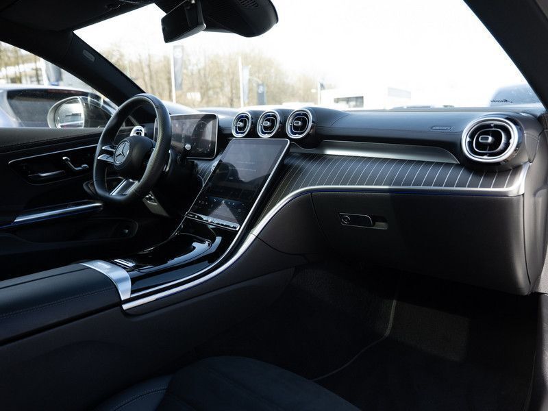 Gebraucht Mercedes CLE220 AMG 197 PS (144 kW) 2023 Unilack polarweiss Coupé