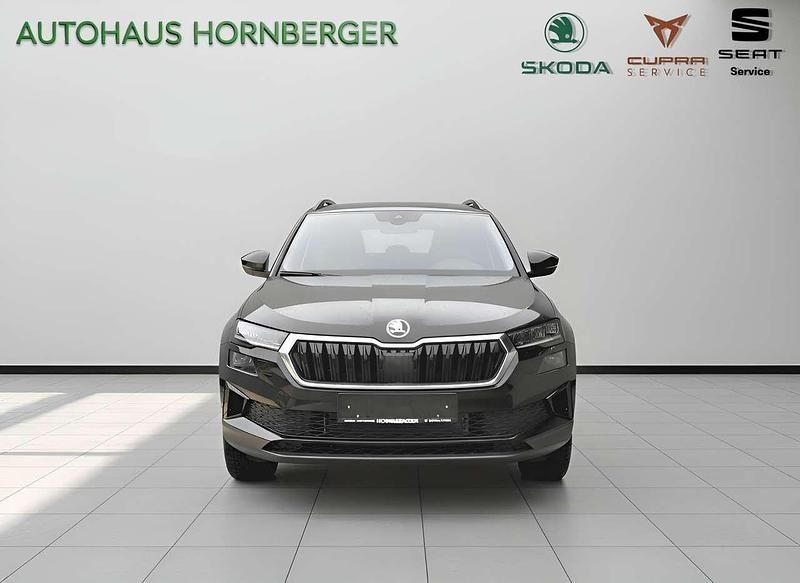 Neu Skoda Karoq Selection 150 PS (110 kW) 2025 Schwarzmagic perleffekt SUV