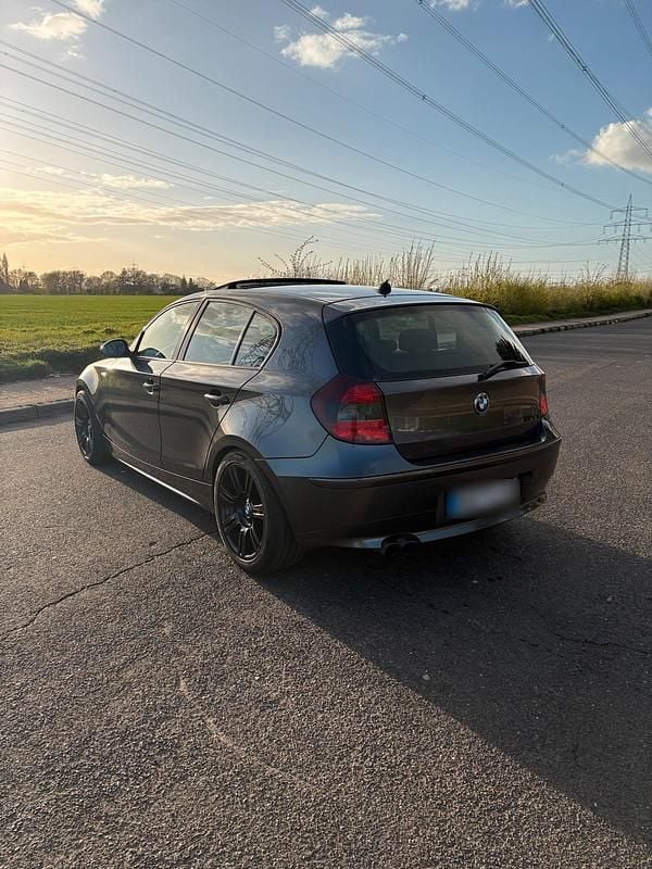 Gebraucht BMW 130 265 PS (194 kW) 2006 Grau Kleinwagen