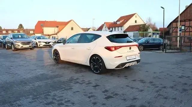 Gebraucht Cupra Leon VZ 245 PS (180 kW) 2021 Weiß Limousine