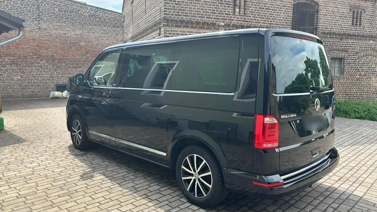 Gebraucht VW Multivan 230 PS (169 kW) 2017 Schwarz Van / Kleinbus