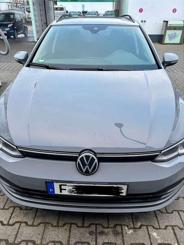 Grau Gebraucht 2022 VW Golf VIII Life Kombi | 21.000 € (Fairer Preis) - Bild 1/4