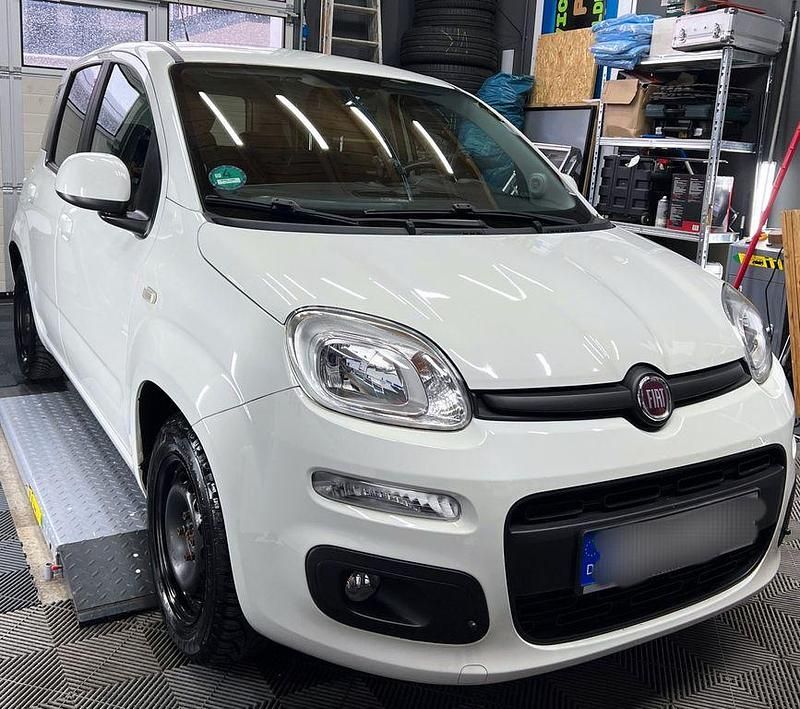 Gebraucht Fiat Panda Lounge 69 PS (50 kW) 2017 Weiß Kleinwagen