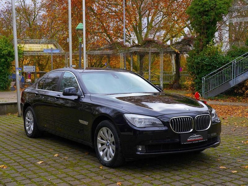 Schwarz Gebraucht 2011 BMW 730 Exclusive Limousine | 16.995 € (Fairer Preis) - Bild 1/4