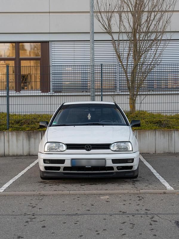 Gebraucht VW Golf III 60 PS (44 kW) 1996 Weiß Kleinwagen