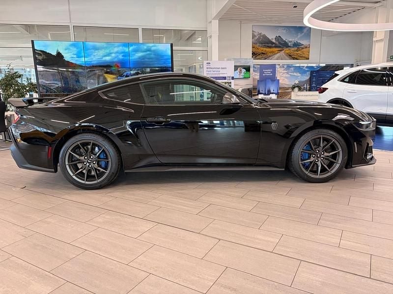 Neu Ford Mustang Dark Horse 454 PS (333 kW) 2026 Absolute black metallic (schwarz) Coupé