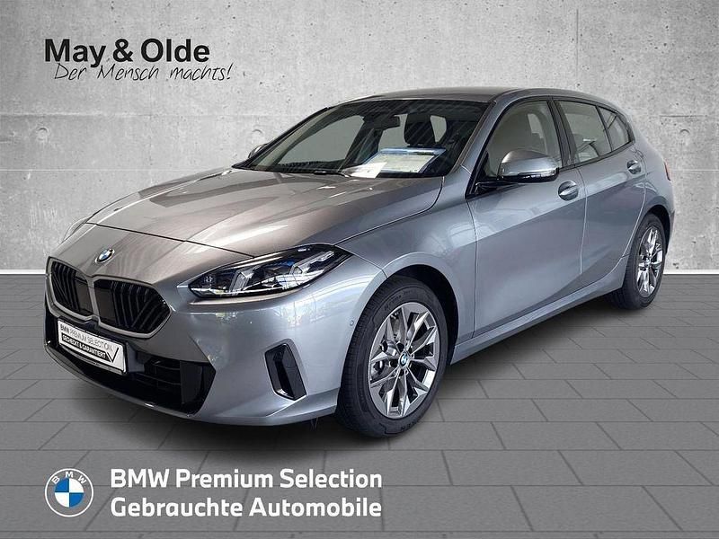 Grau Gebraucht 2024 BMW 120 Kleinwagen | 25.885 € (Superpreis) - Bild 1/4