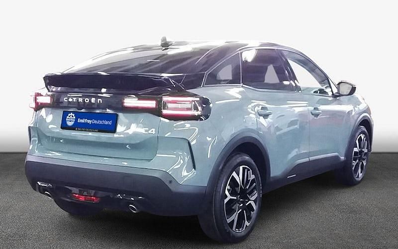Neu Citroën C4 PureTech 131 PS (96 kW) 2025 Manhattangrün Limousine