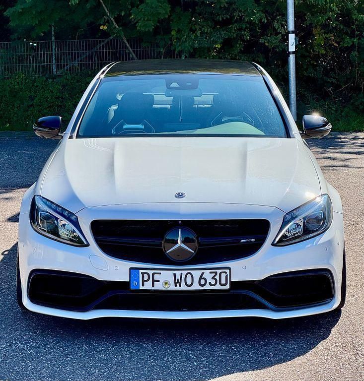 Weiß Gebraucht 2016 Mercedes C63 AMG AMG Limousine | 47.300 € - Bild 1/4