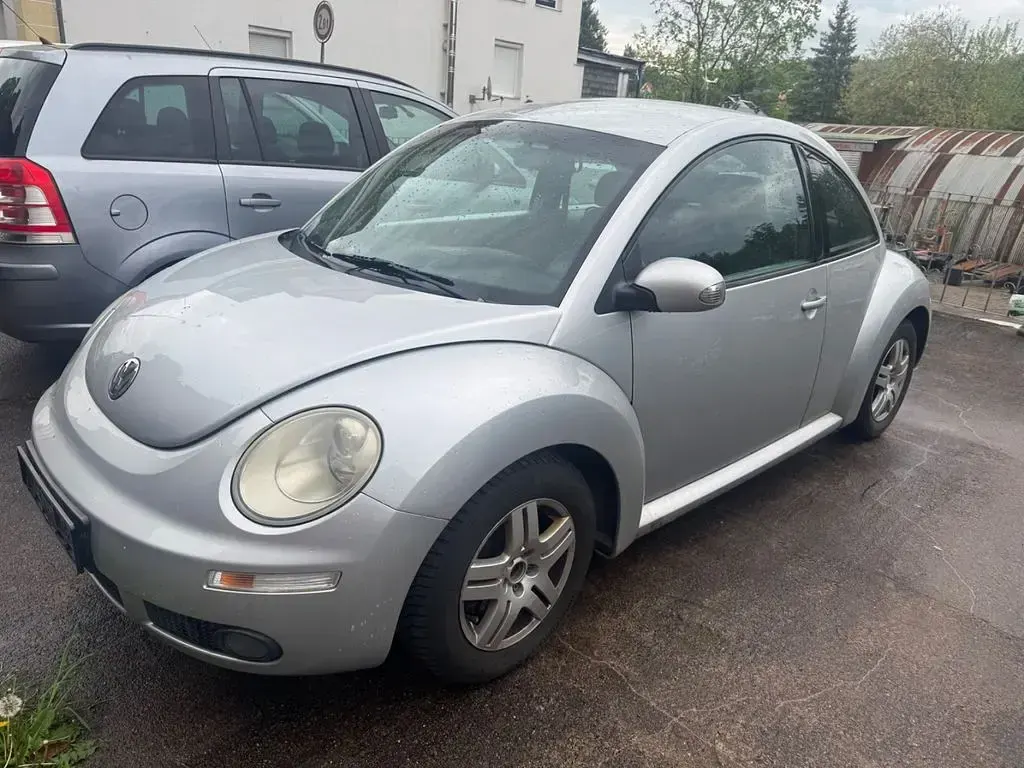 Gebraucht VW New Beetle 102 PS (75 kW) 2006 Silber Kleinwagen