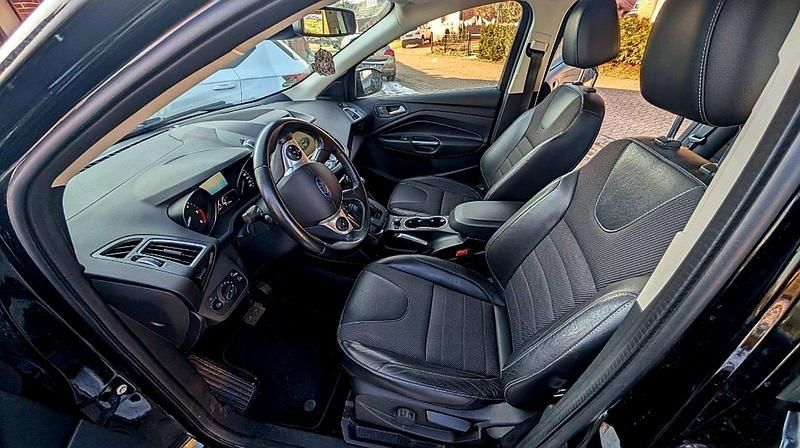 Gebraucht Ford Kuga 180 PS (132 kW) 2016 Schwarz SUV