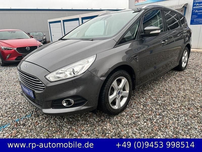 Grau Gebraucht 2016 Ford S-MAX Business Edition Van / Kleinbus | 7.700 € (Guter Preis) - Bild 1/4