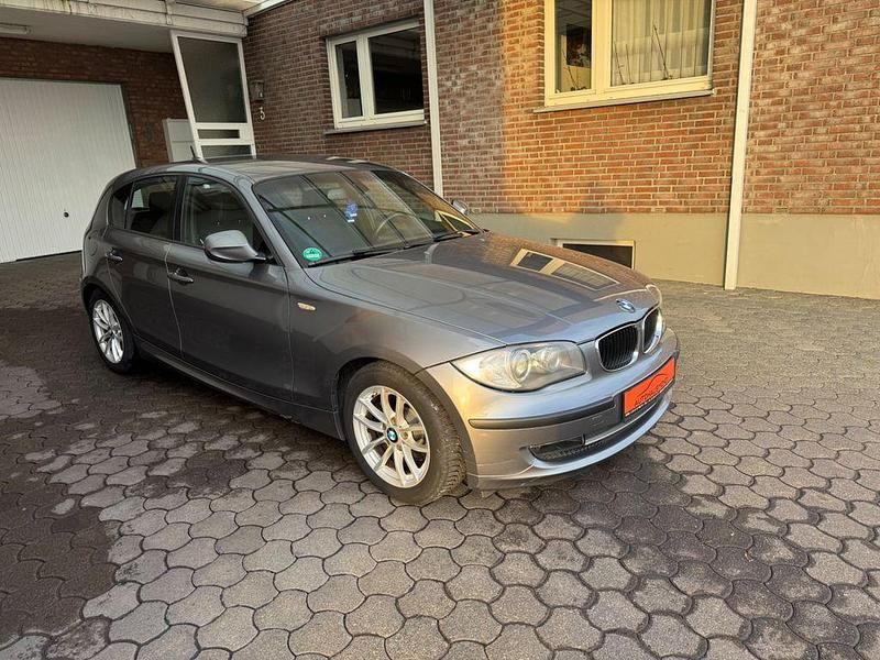 Gebraucht BMW 118 Performance 143 PS (105 kW) 2011 Grau Kleinwagen