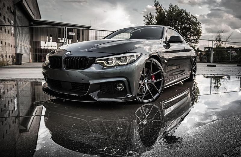 Grau Gebraucht 2017 BMW 440 M Performance Coupé | 52.000 € - Bild 1/4