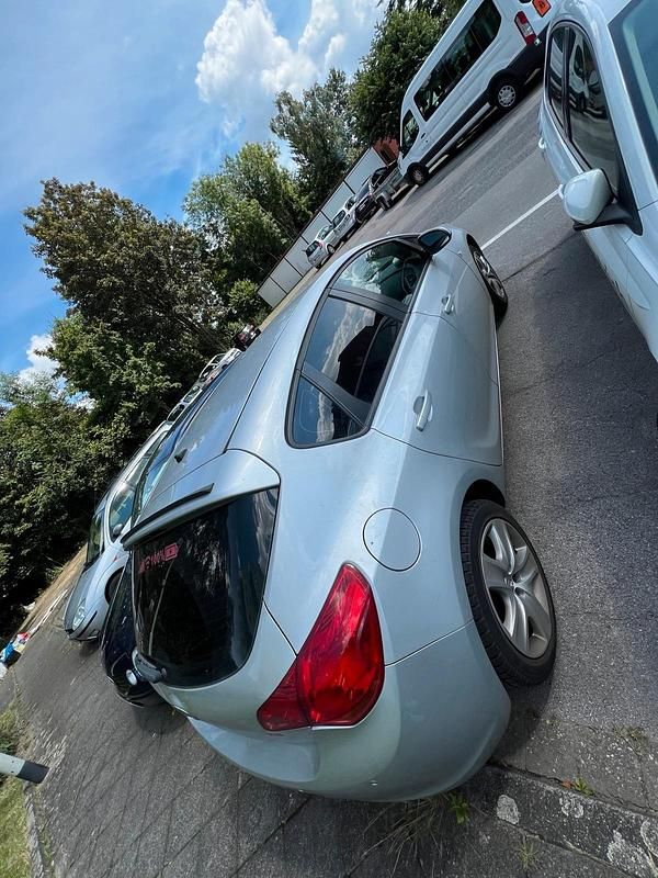 Gebraucht Opel Astra 116 PS (85 kW) 2010 Silber Limousine