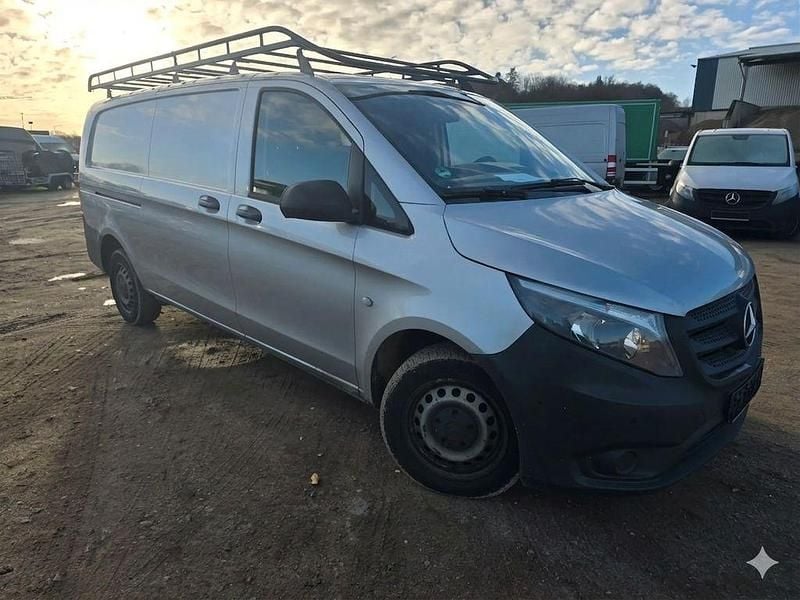 Gebraucht Mercedes Vito 136 PS (100 kW) 2016 Silber Van