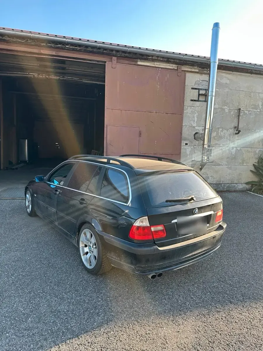 Gebraucht BMW 320 M Sport 170 PS (125 kW) 2001 Schwarz Kombi