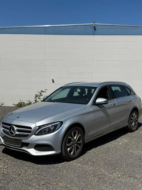 Grau Gebraucht 2017 Mercedes C250 Kombi | 12.499 € (Guter Preis) - Bild 1/4