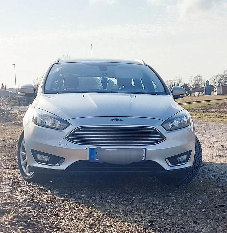 Gebraucht Ford Focus Business Edition 150 PS (110 kW) 2015 Grau Kombi