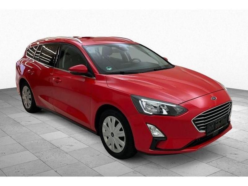 Rot Gebraucht 2021 Ford Focus Cool & Connect Kombi | 10.950 € (Superpreis) - Bild 1/3
