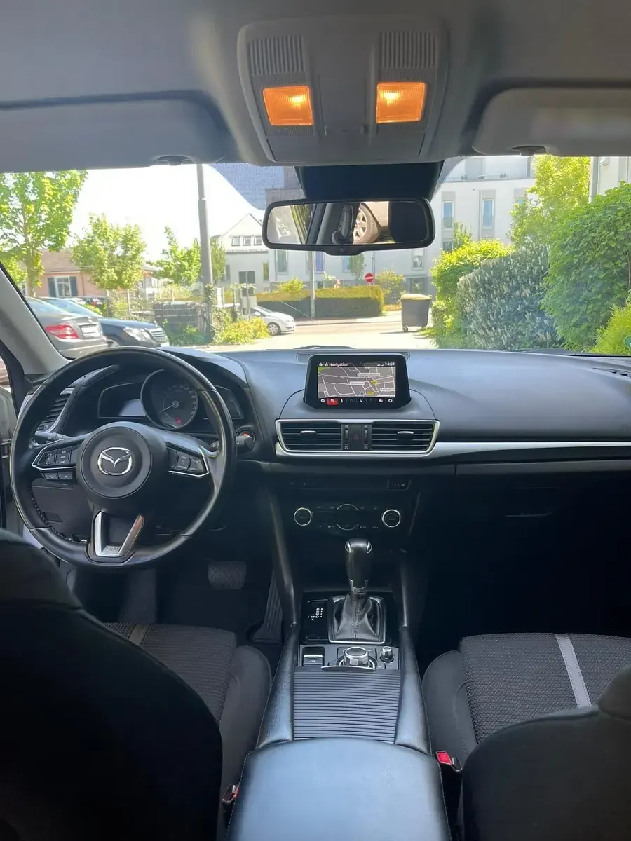 Gebraucht Mazda 3 Sports-Line 150 PS (110 kW) 2018 Weiß Limousine