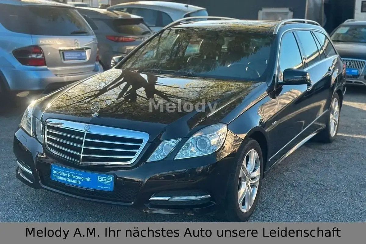 Gebraucht Mercedes E250 Avantgarde 204 PS (150 kW) 2012 Schwarz Limousine