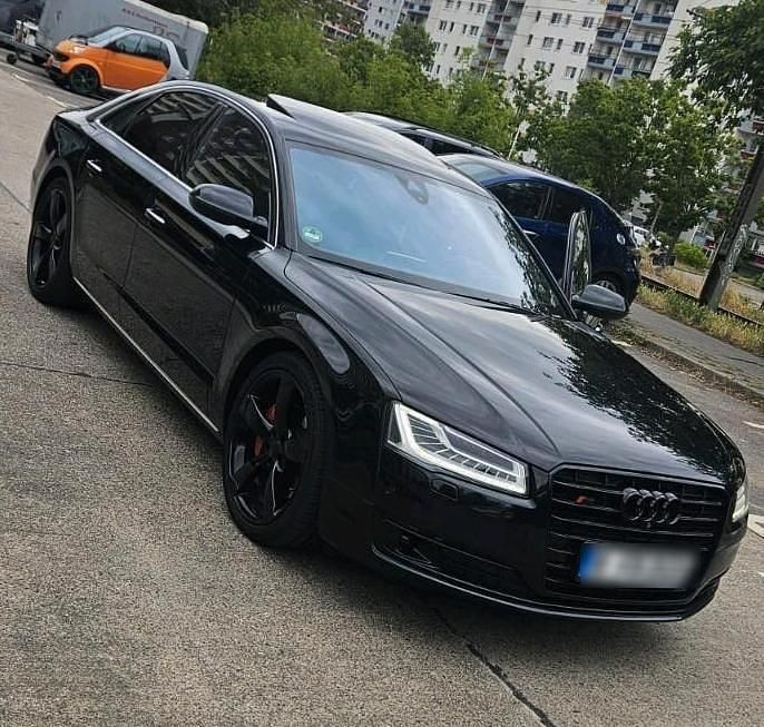 Schwarz Gebraucht 2016 Audi A8 Limousine | 24.000 € - Bild 1/4