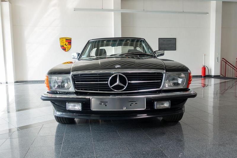 Gebraucht Mercedes 560 231 PS (169 kW) 1988 Schwarz Cabrio