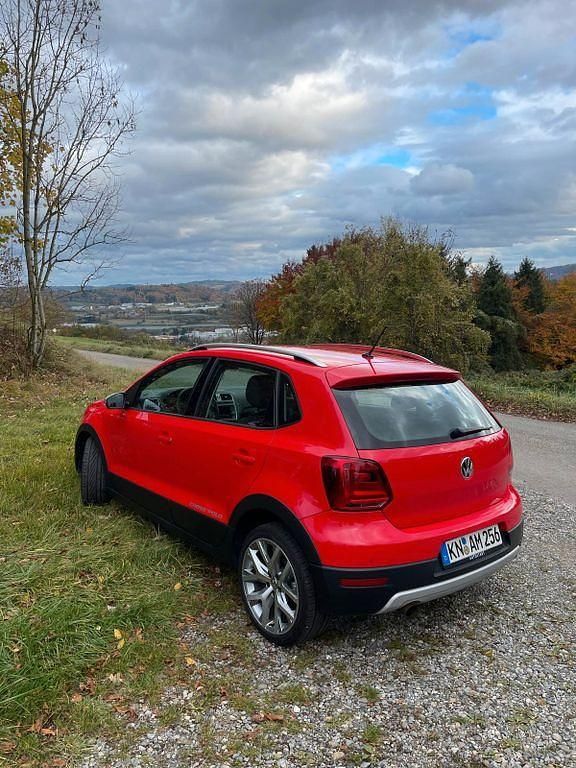 Gebraucht VW Polo Cross 90 PS (66 kW) 2016 Rot Kleinwagen