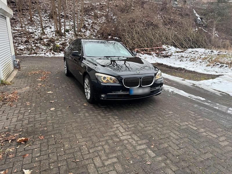 Gebraucht BMW 730 245 PS (180 kW) 2009 Limousine