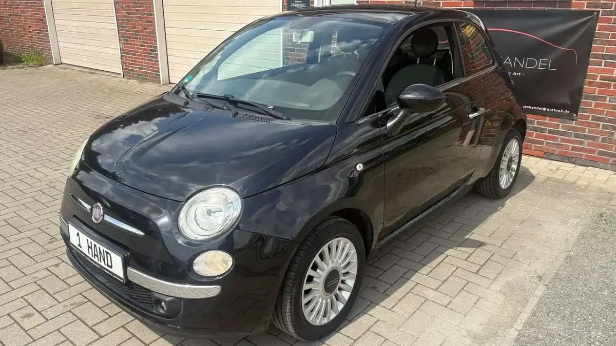 Gebraucht Fiat 500 Lounge 69 PS (50 kW) 2012 Colore esterno(vesuvio schwar) Kleinwagen