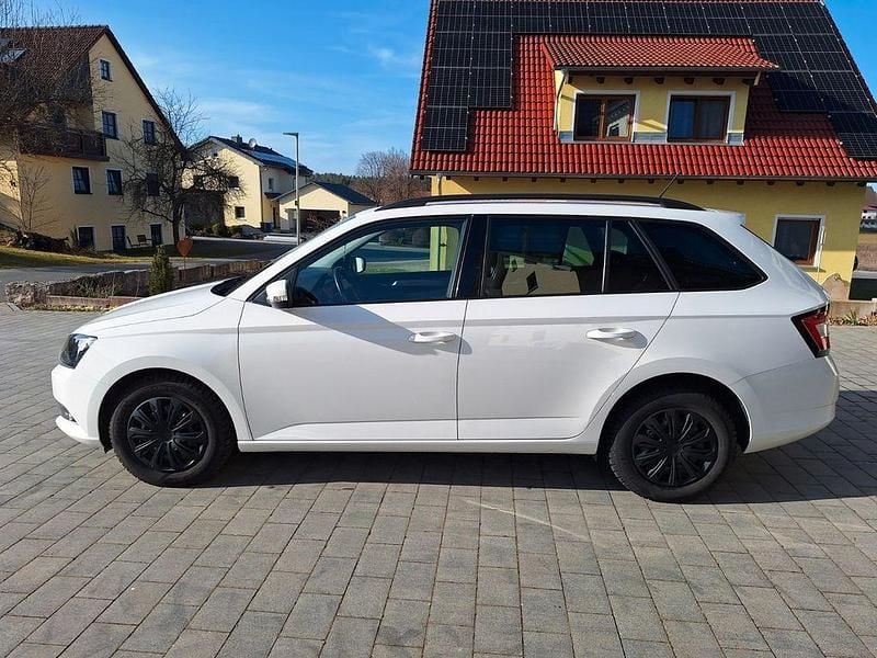 Gebraucht Skoda Fabia Style 95 PS (69 kW) 2018 Weiß Kombi