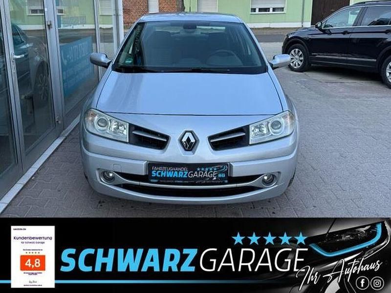 Gebraucht Renault Mégane II Avantage 112 PS (82 kW) 2009 Andere Limousine