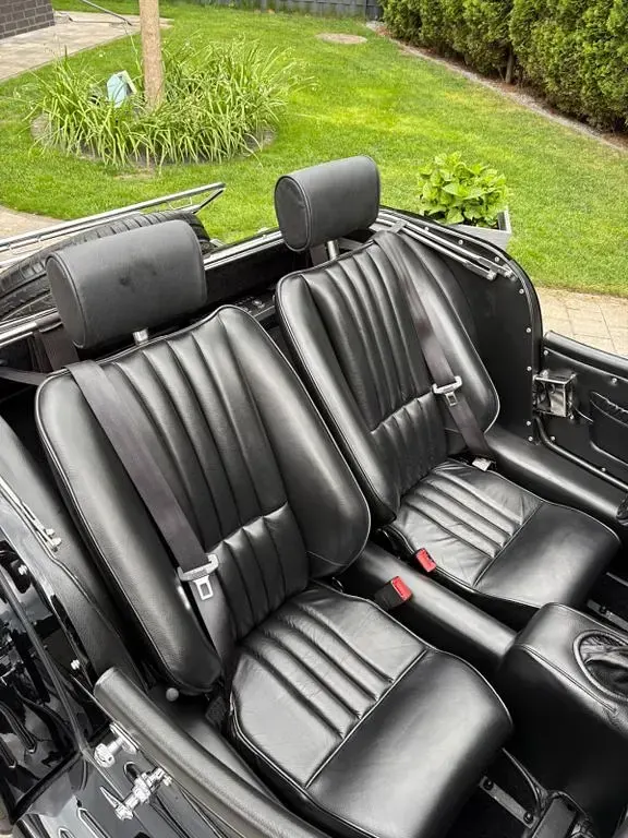 Gebraucht Morgan Plus 4 156 PS (114 kW) 2018 Schwarz Cabrio