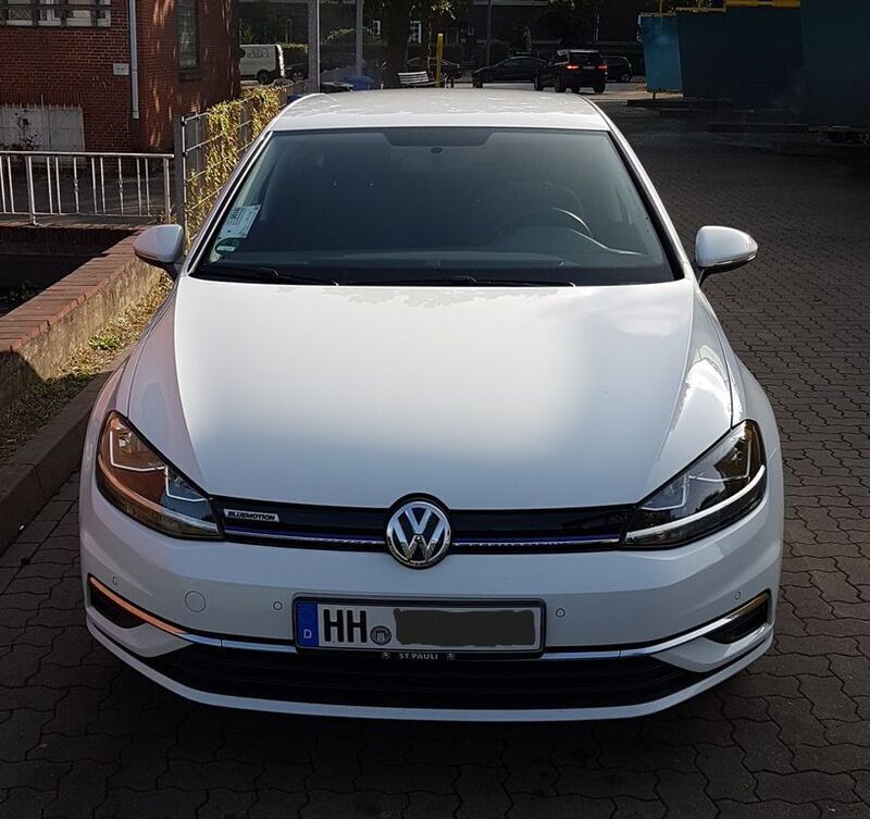Weiß Gebraucht 2020 VW Golf VIII Comfortline Limousine | 16.500 € (Fairer Preis) - Bild 1/4