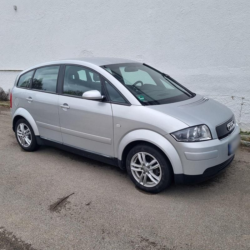 Second-hand Audi A2 75 CP (55 kW) 2001 Argintiu Hatchback