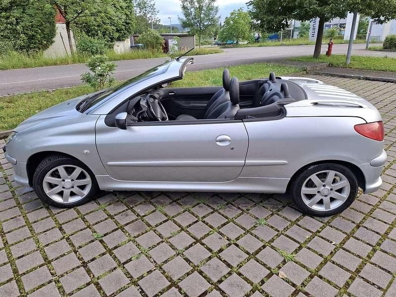 Silber Gebraucht 2005 Peugeot 206 Cabrio | 1.500 € (Fairer Preis) - Bild 1/4